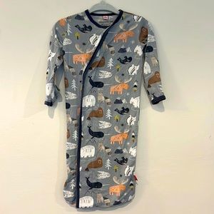 Magnetic Me Closed Gown